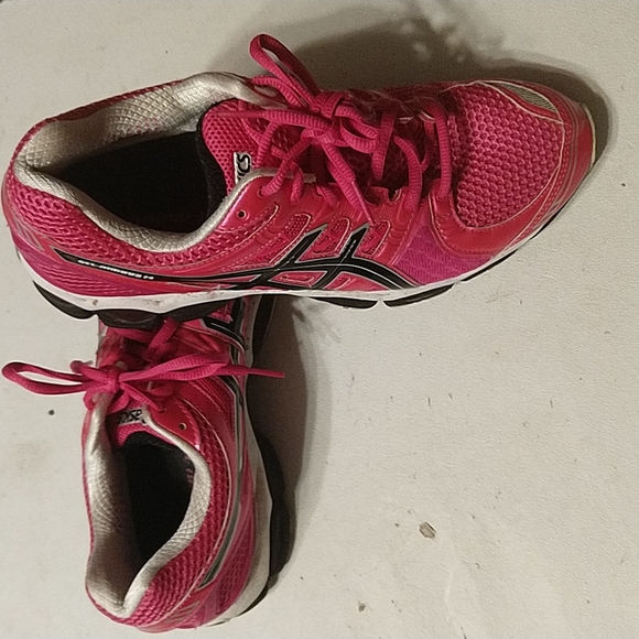 Asics Running Shoes - Picture 6 of 7